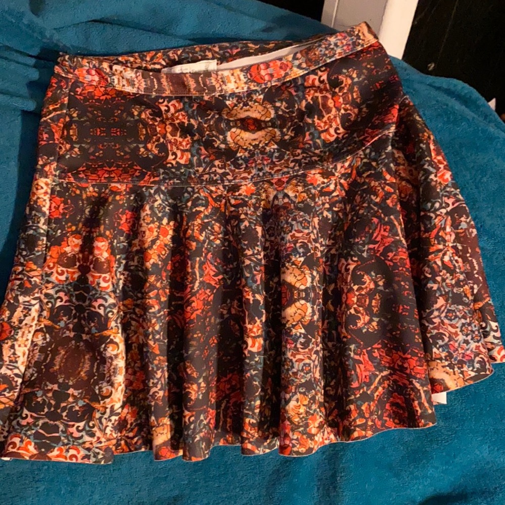 Abercrombie & Fitch Scuba knit Skater Skirt - L new condition. Worn once .